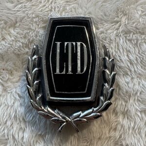 Vintage Ford 1970's LTD Laurel Wreath Badge Emblem Metal Original